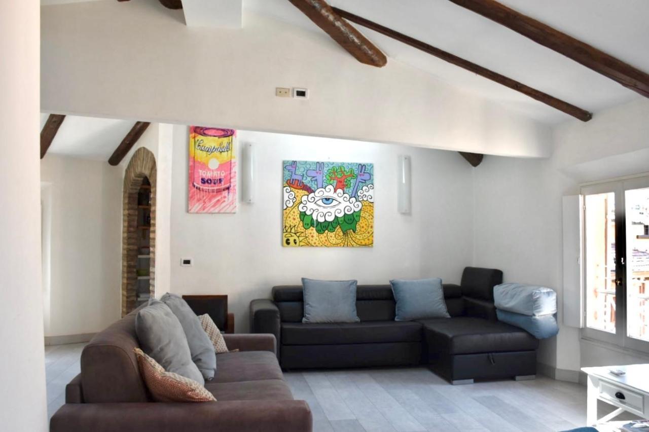 Mansarda Teatro Duse Centro Apartment *