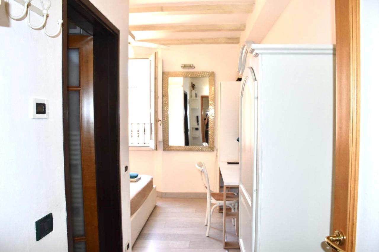Apartment Mansarda Teatro Duse Centro
